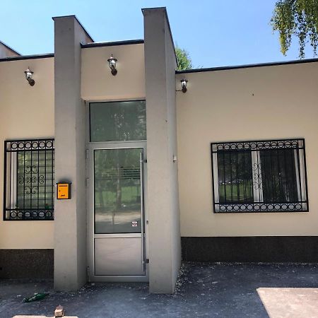 Apartment Tesla Pančevo Exterior foto