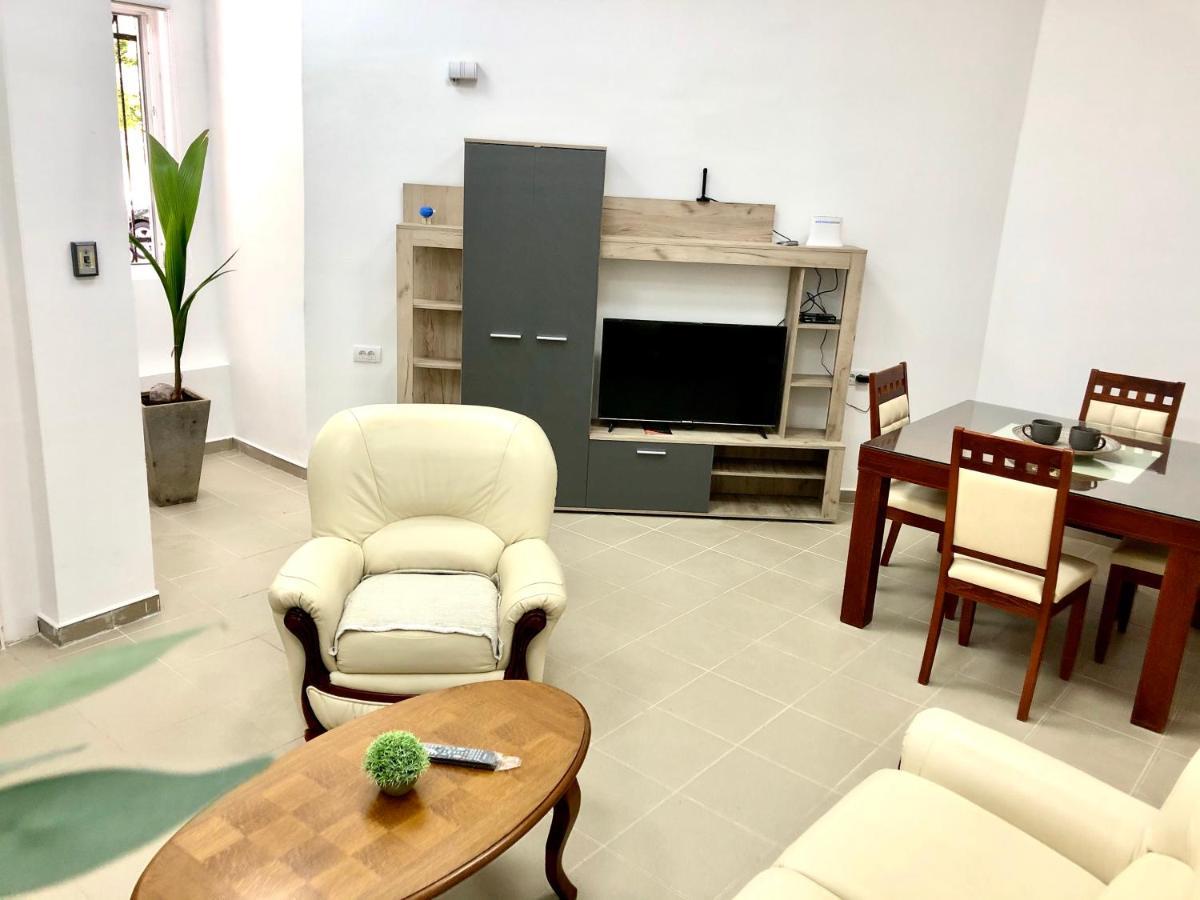 Apartment Tesla Pančevo Exterior foto