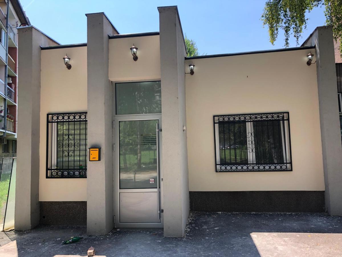 Apartment Tesla Pančevo Exterior foto